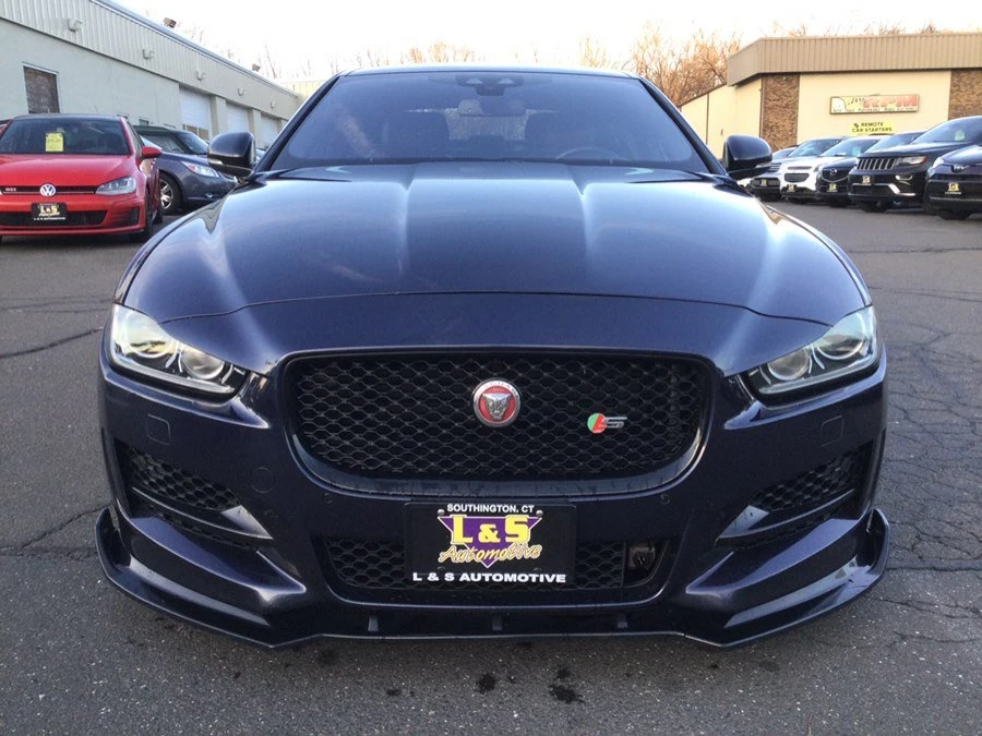 2018 Jaguar XE - Image 2 of 20