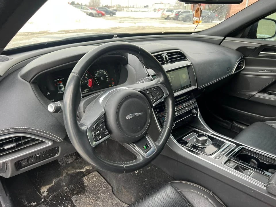 2018 Jaguar XE - Image 6 of 16