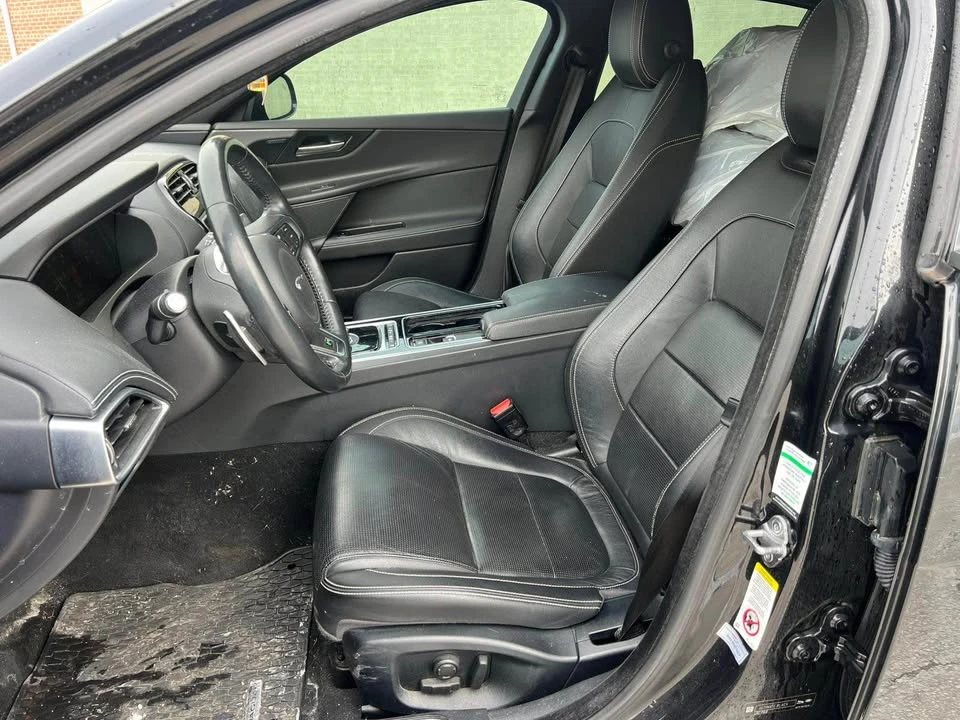 2018 Jaguar XE - Image 12 of 16
