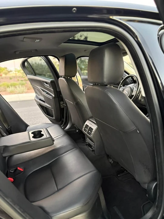 2018 Jaguar XE - Image 12 of 15