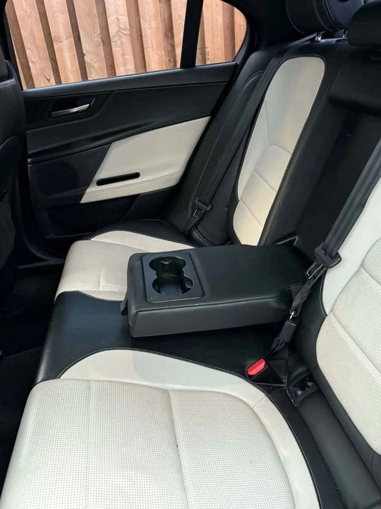 2018 Jaguar XE - Image 13 of 14