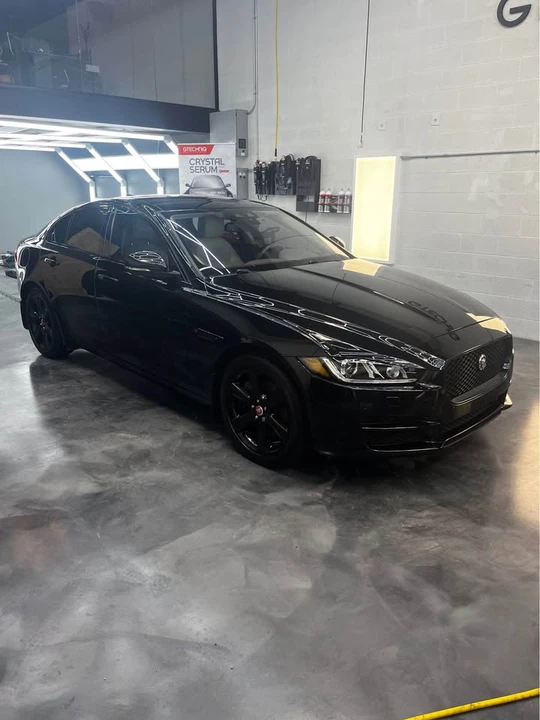 2018 Jaguar XE - Image 4 of 4