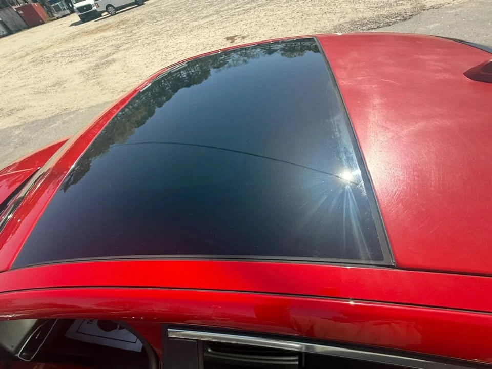 2018 Jaguar XE - Image 13 of 20