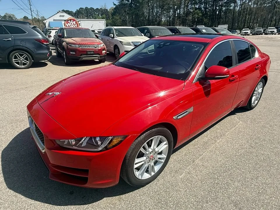 2018 Jaguar XE - Image 4 of 20