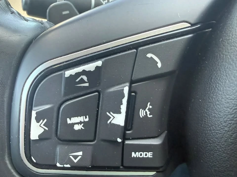 2018 Jaguar XE - Image 19 of 20