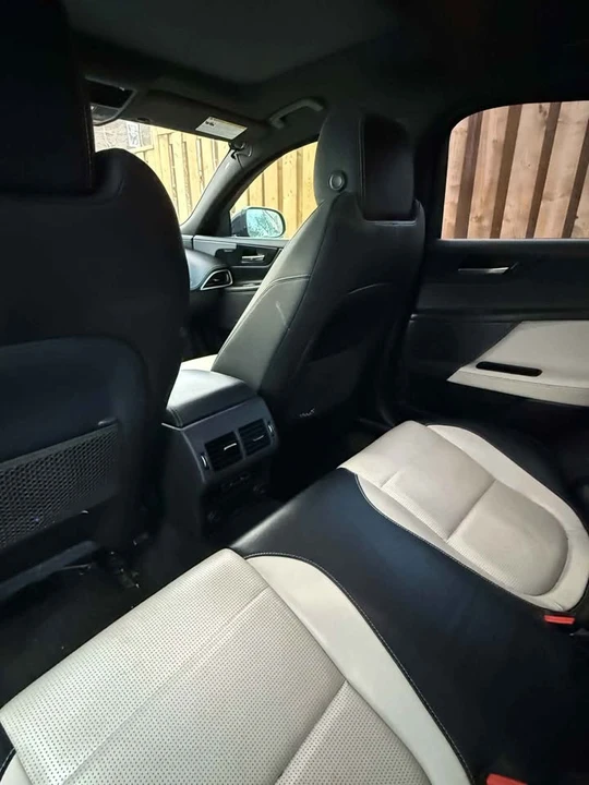 2018 Jaguar XE - Image 12 of 14