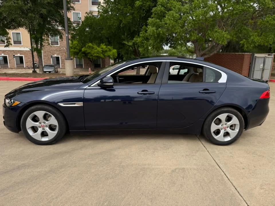 2018 Jaguar XE - Image 4 of 20