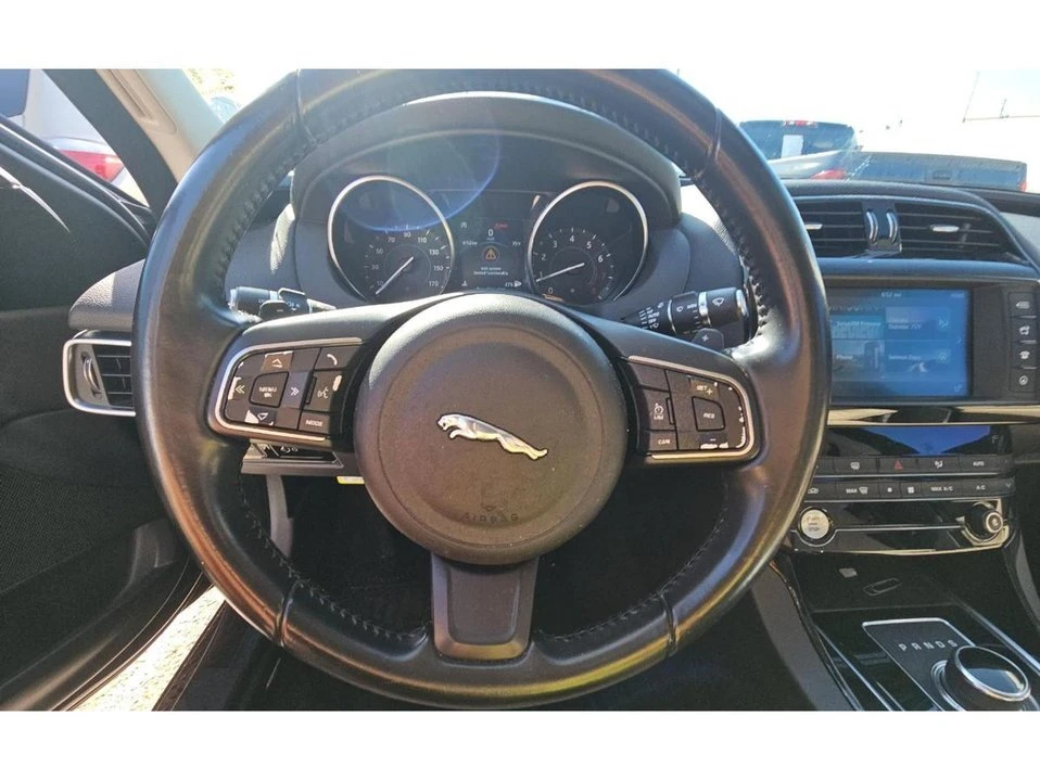 2018 Jaguar XE - Image 10 of 14