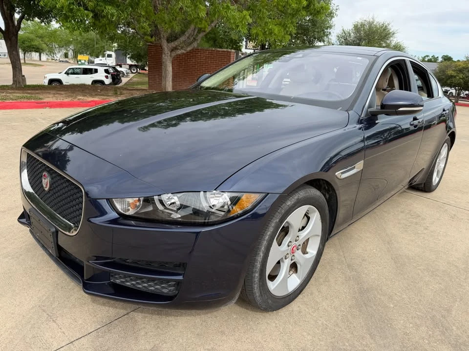 2018 Jaguar XE - Image 3 of 20