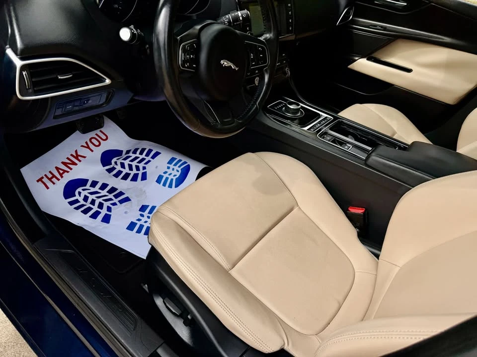 2018 Jaguar XE - Image 20 of 20