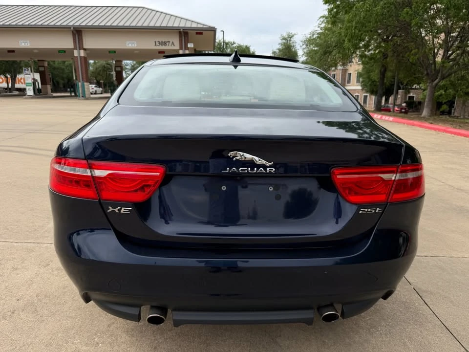 2018 Jaguar XE - Image 6 of 20