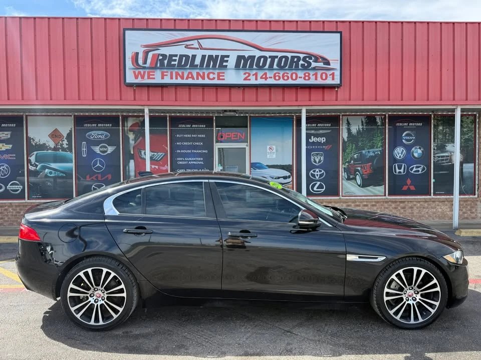 2018 Jaguar XE - Image 2 of 19