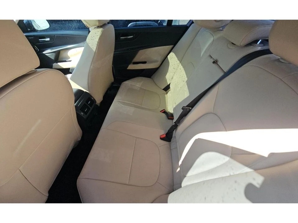 2018 Jaguar XE - Image 12 of 14