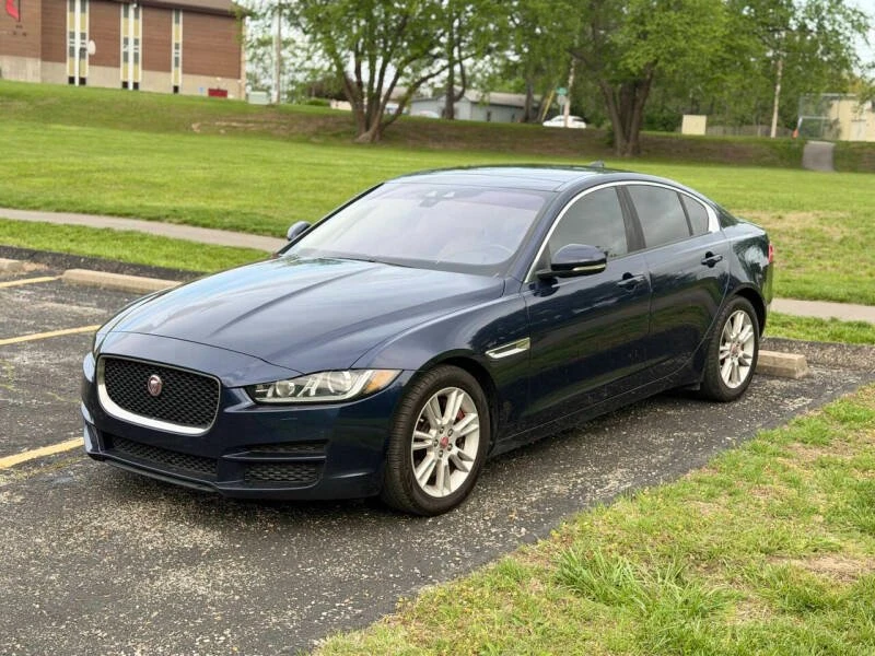 2018 Jaguar XE - Image 2 of 16