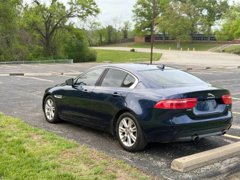 2018 Jaguar XE - Image 3 of 16