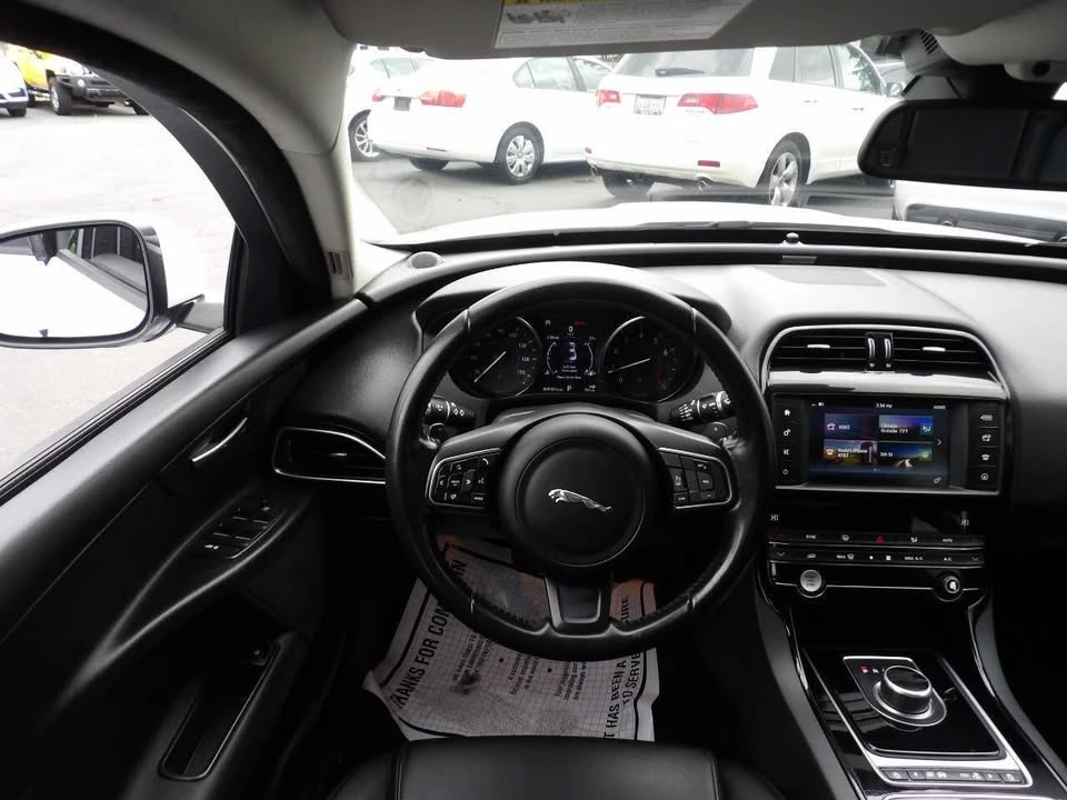 2018 Jaguar XE - Image 5 of 14