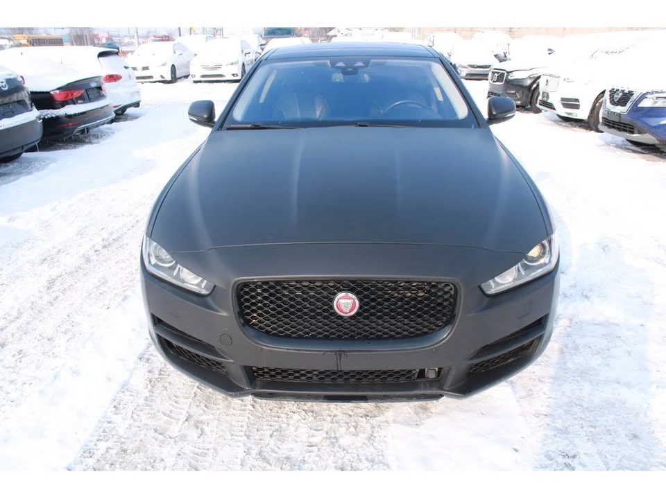 2018 Jaguar XE - Image 10 of 20