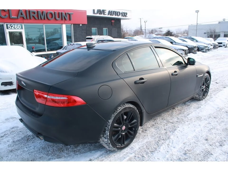 2018 Jaguar XE - Image 7 of 20