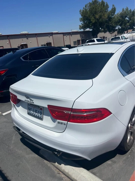 2018 Jaguar XE - Image 2 of 6