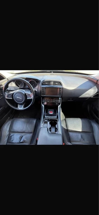 2018 Jaguar XE - Image 11 of 15
