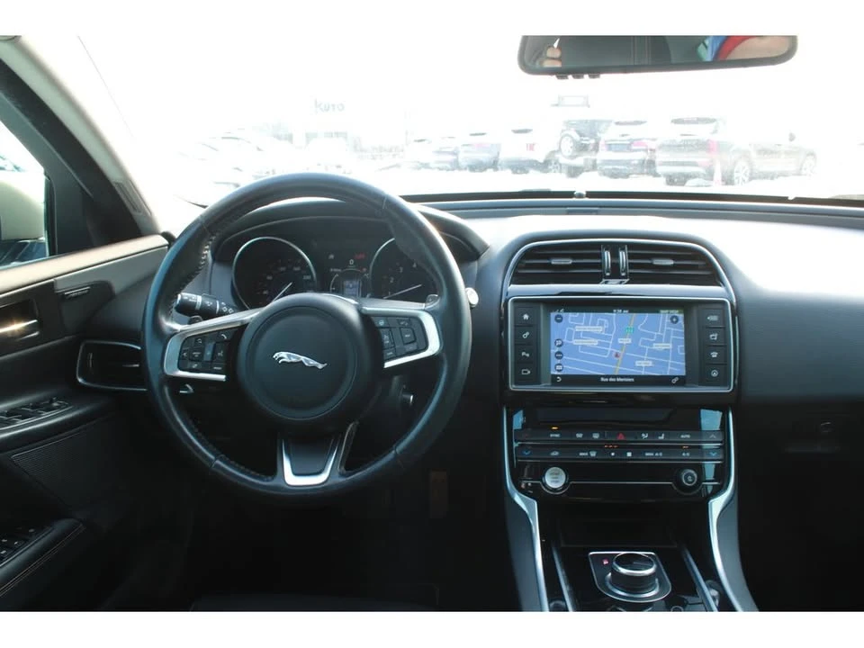 2018 Jaguar XE - Image 13 of 20