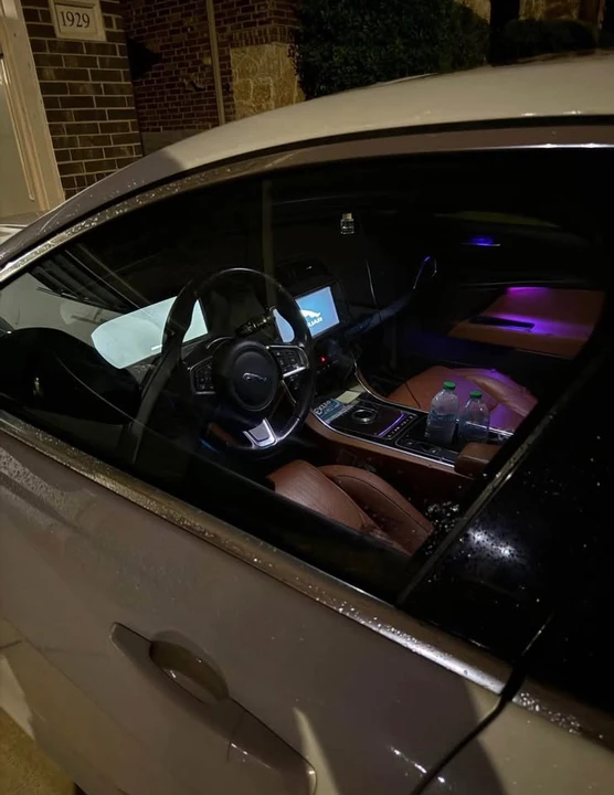 2018 Jaguar XE - Image 4 of 7
