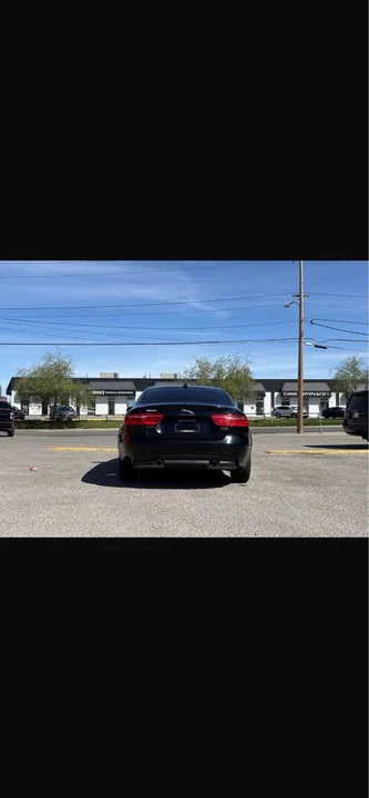 2018 Jaguar XE - Image 4 of 15