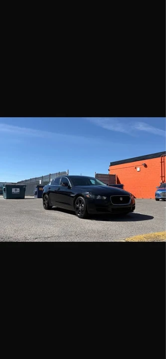 2018 Jaguar XE - Image 7 of 15