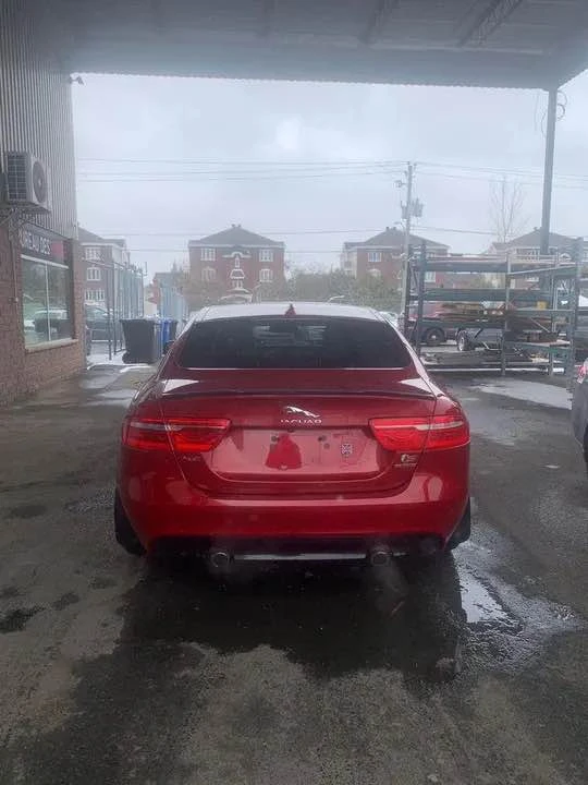 2018 Jaguar XE - Image 3 of 11