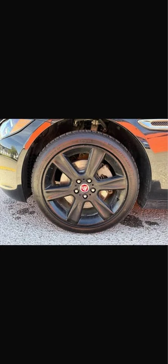 2018 Jaguar XE - Image 15 of 15