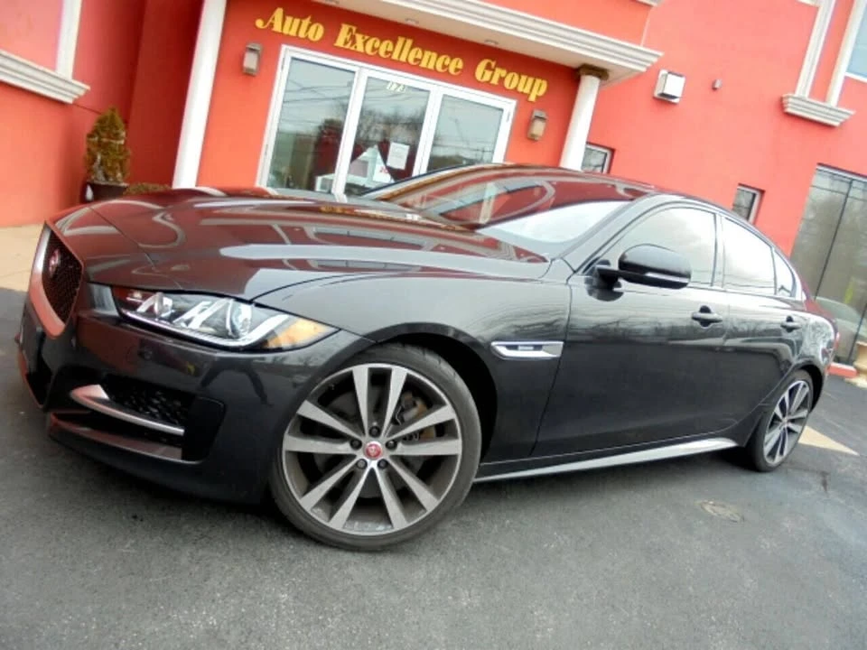 2018 Jaguar XE - Image 2 of 20