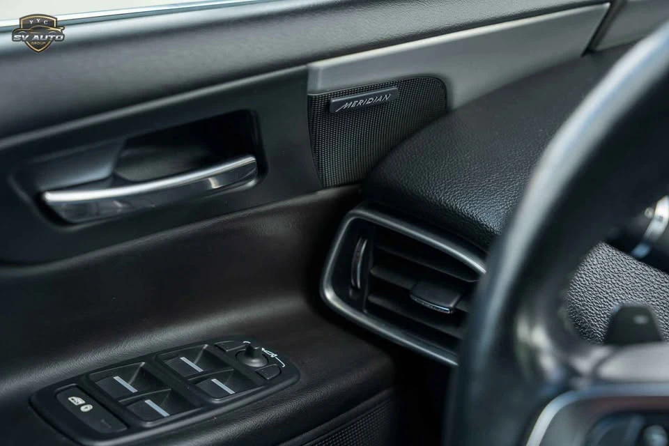2018 Jaguar XE - Image 14 of 18