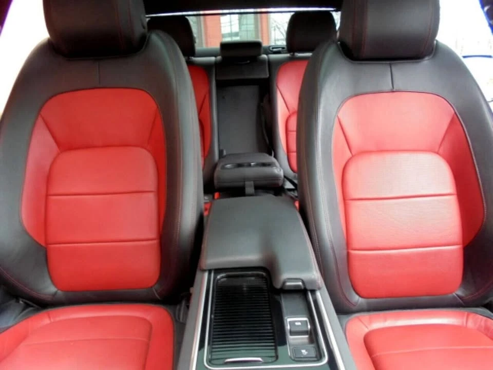 2018 Jaguar XE - Image 15 of 20