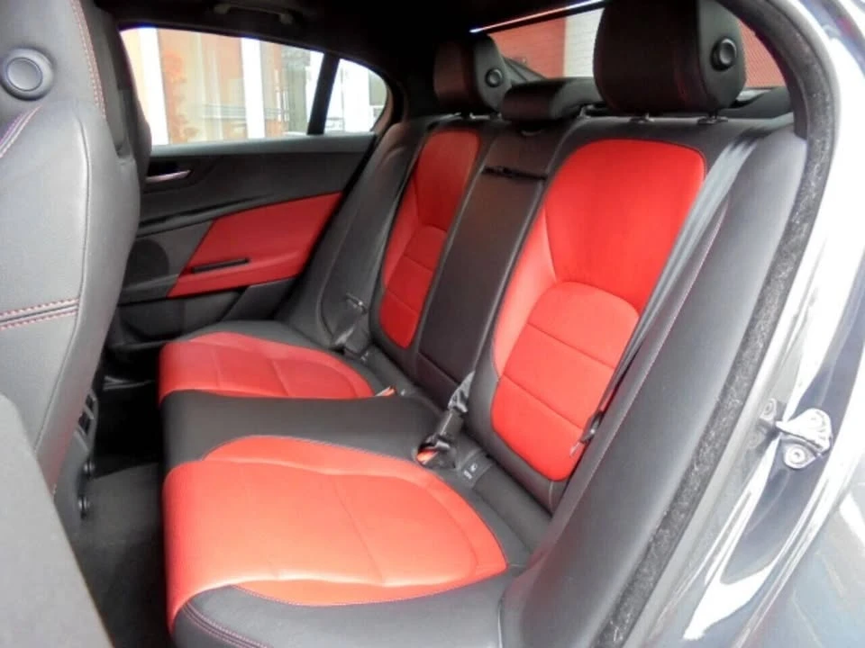 2018 Jaguar XE - Image 14 of 20