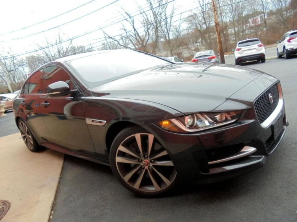 2018 Jaguar XE - Image 3 of 20