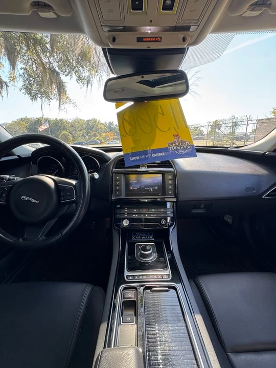 2018 Jaguar XE - Image 8 of 13