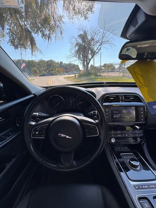 2018 Jaguar XE - Image 9 of 13