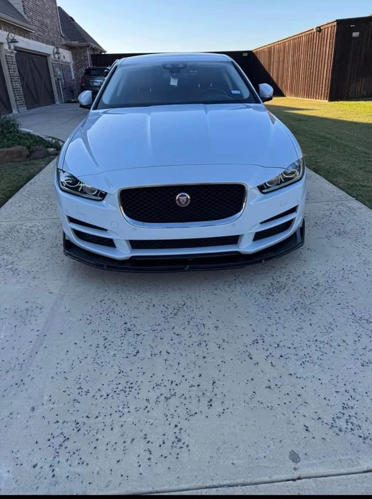 2018 Jaguar XE - Image 2 of 7