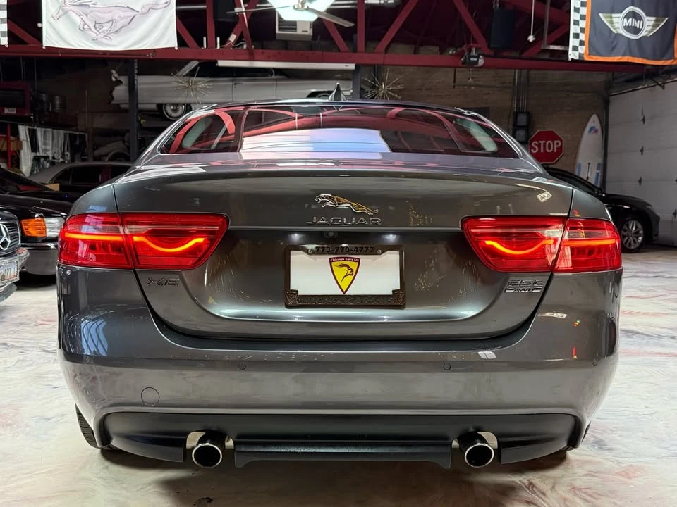 2018 Jaguar XE - Image 8 of 20
