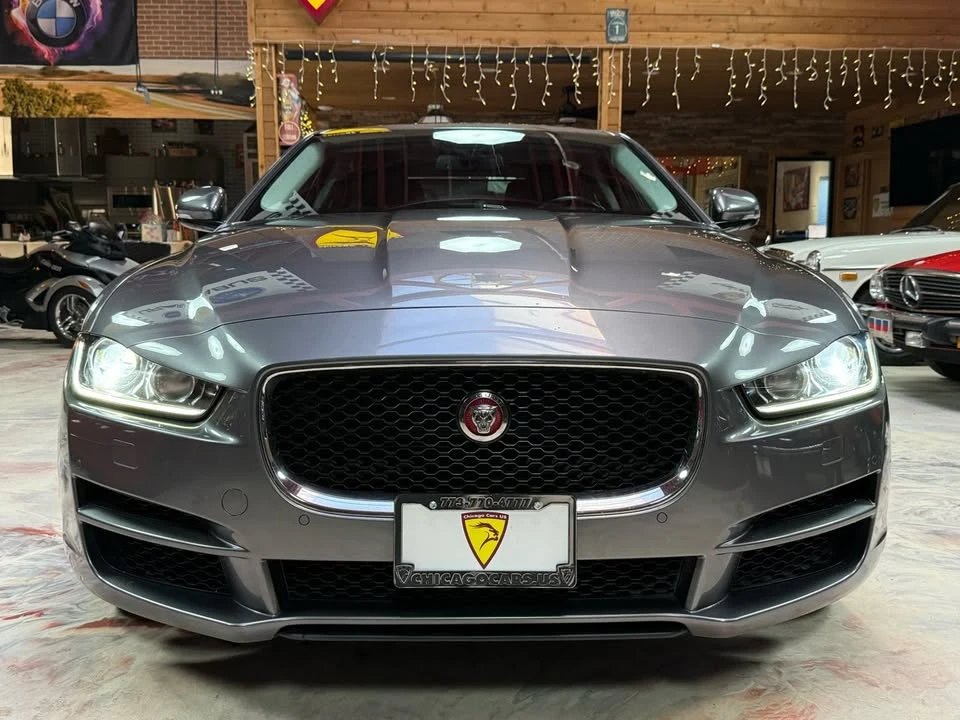 2018 Jaguar XE - Image 7 of 20
