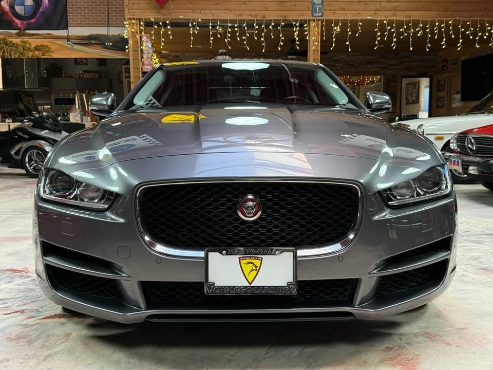 2018 Jaguar XE - Image 2 of 20