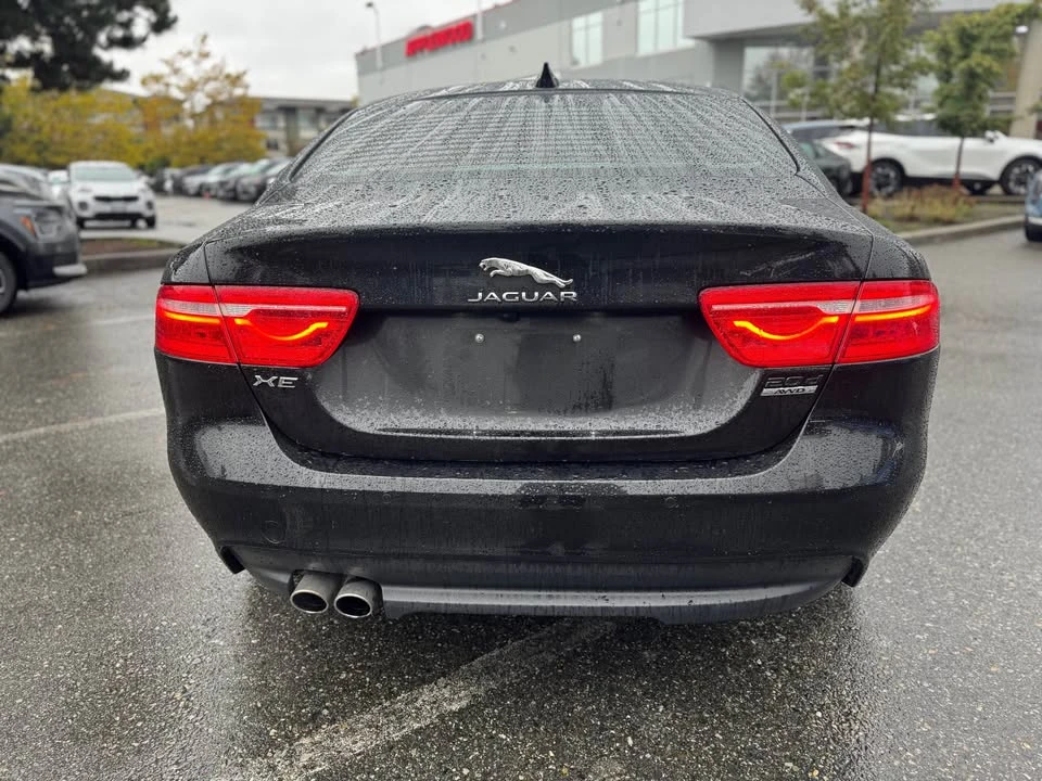 2018 Jaguar XE - Image 6 of 18
