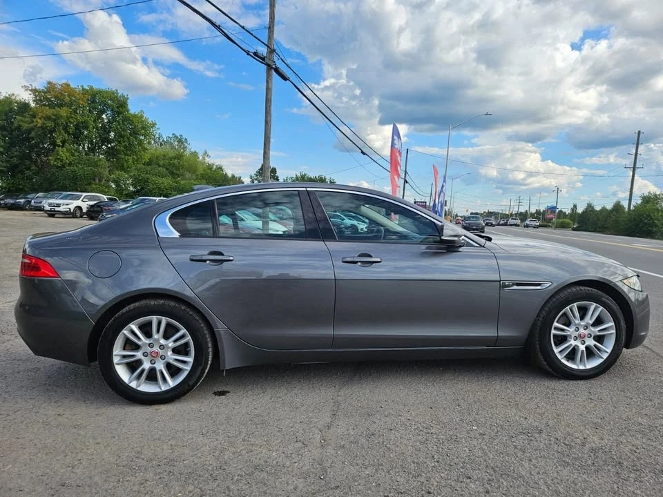 2018 Jaguar XE - Image 4 of 13