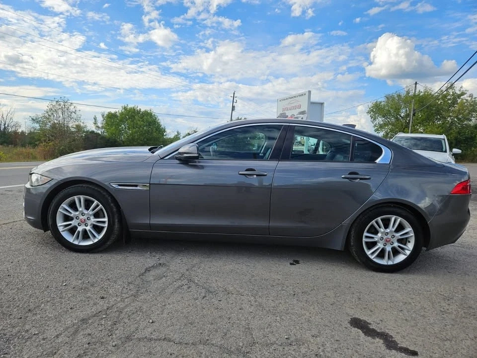 2018 Jaguar XE - Image 6 of 13