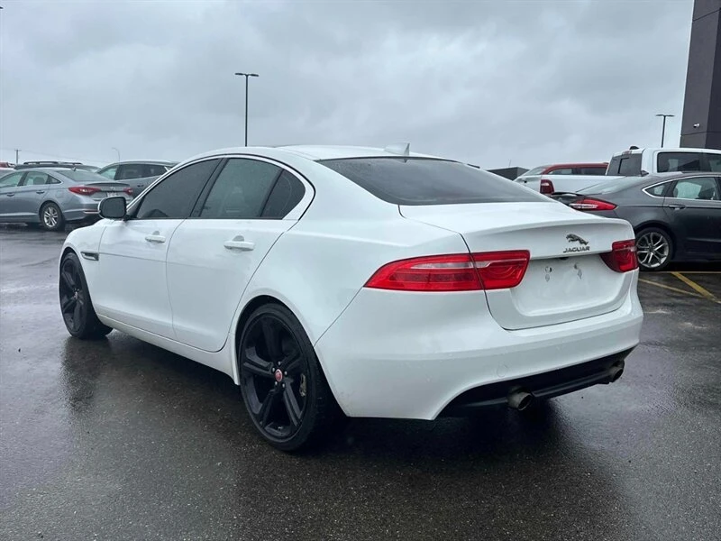 2018 Jaguar XE - Image 4 of 14