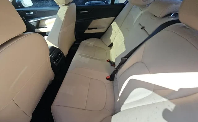 2018 Jaguar XE - Image 11 of 13