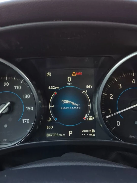 2018 Jaguar XE - Image 11 of 20
