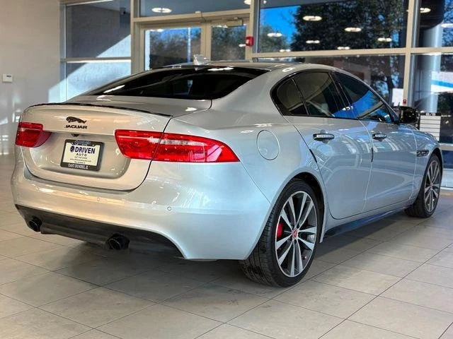 2018 Jaguar XE - Image 7 of 18