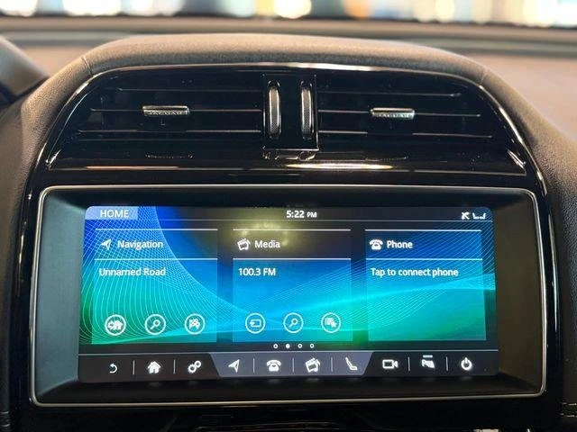 2018 Jaguar XE - Image 16 of 18