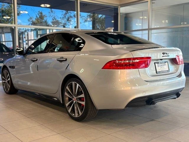 2018 Jaguar XE - Image 8 of 18